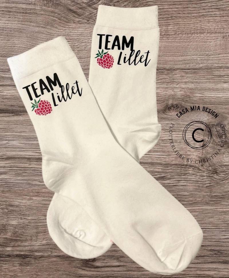 Socken „Team Lillet" in Weiß von Etsy - CasaMiaDesignbyCC