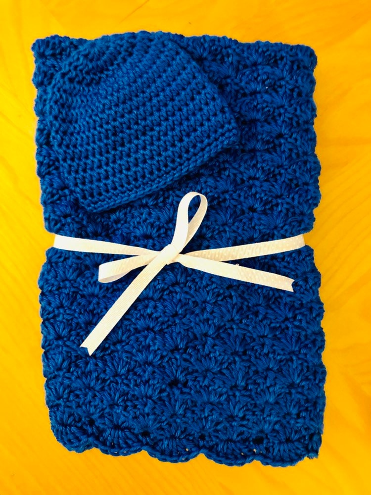 Gehäkelte Babydecke Mit Passender Mütze - Royal Blau Gehäkelte Babydecke Mit Passender Mütze - Royal Blau von Etsy - CharlotteCrochet