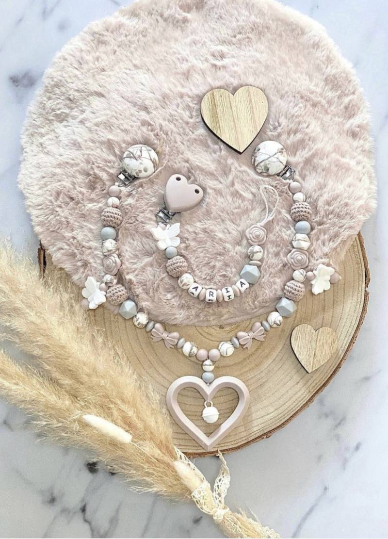 Schnullerkette Mit Name Kinderwagenkette Personalisiert Mädchen Makramee Regenbogen Schmetterling Flieder von Etsy - ChriluzaShop