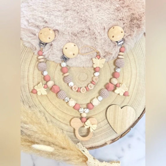 Schnullerkette Mit Name Kinderwagenkette Set Mädchen Personalisiert Maus Schmetterling Schleife Holz Silikon von Etsy - ChriluzaShop