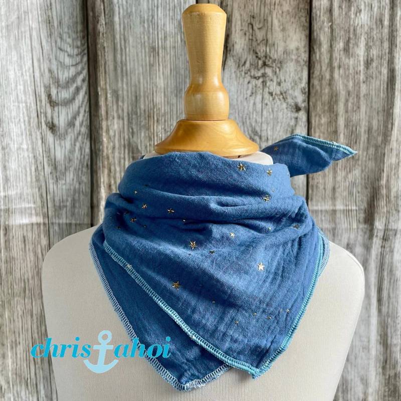 Blaues Baby Musselin Halstuch in Blau Mit Goldenen Sternen, Unisex Dreieckstuch, Spucktuch von Etsy - ChrisAhoiShop