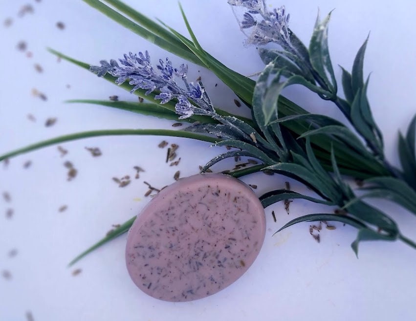 Lavendel & Ziegenmilch Handgemachtes Seifenstück - Oval von Etsy - ClonoughHandmadeSoap