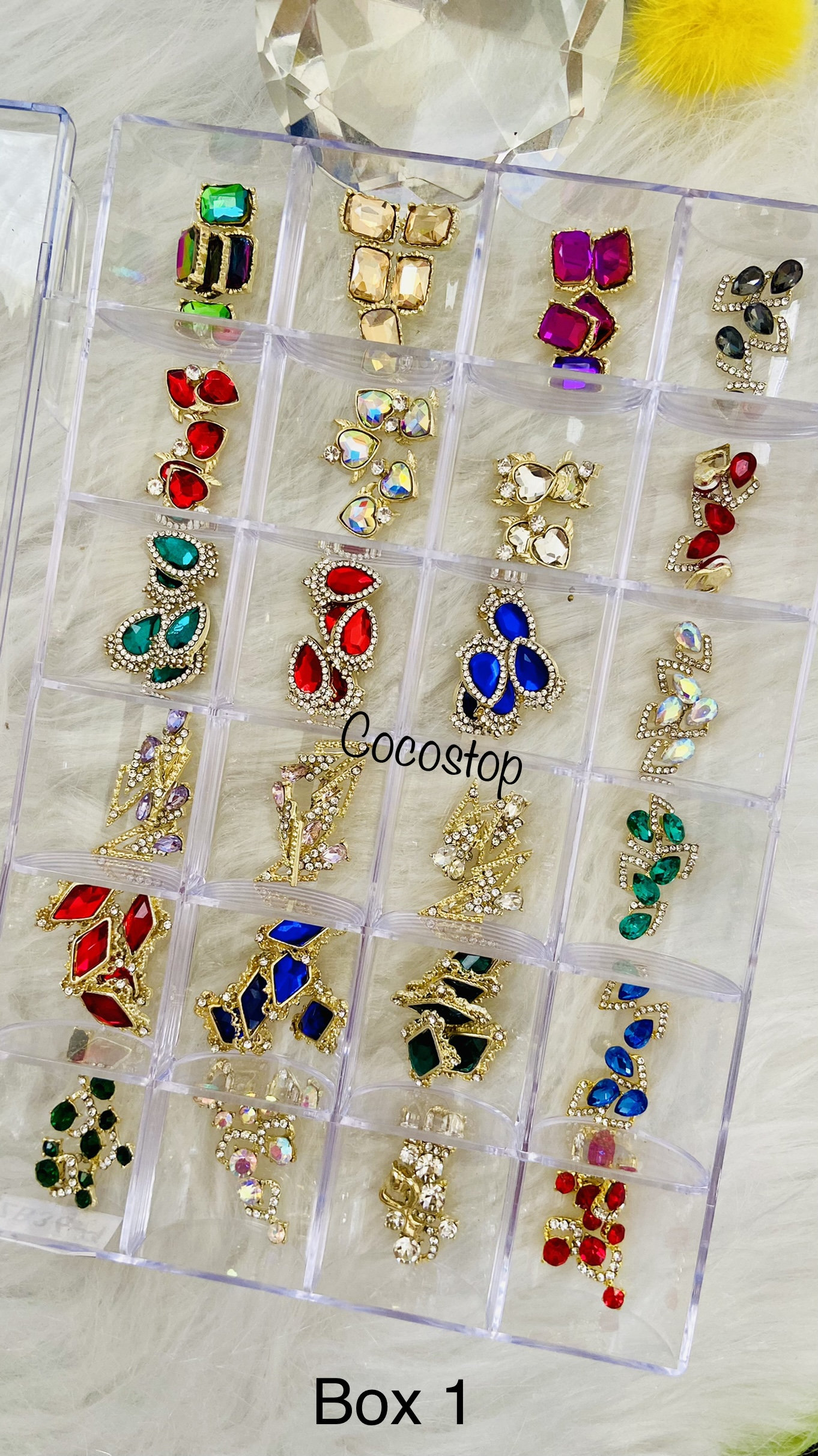 120 Stück Mix Strass Nagel Charms 3D Mit Klarsichtbox von Etsy - CocoStop