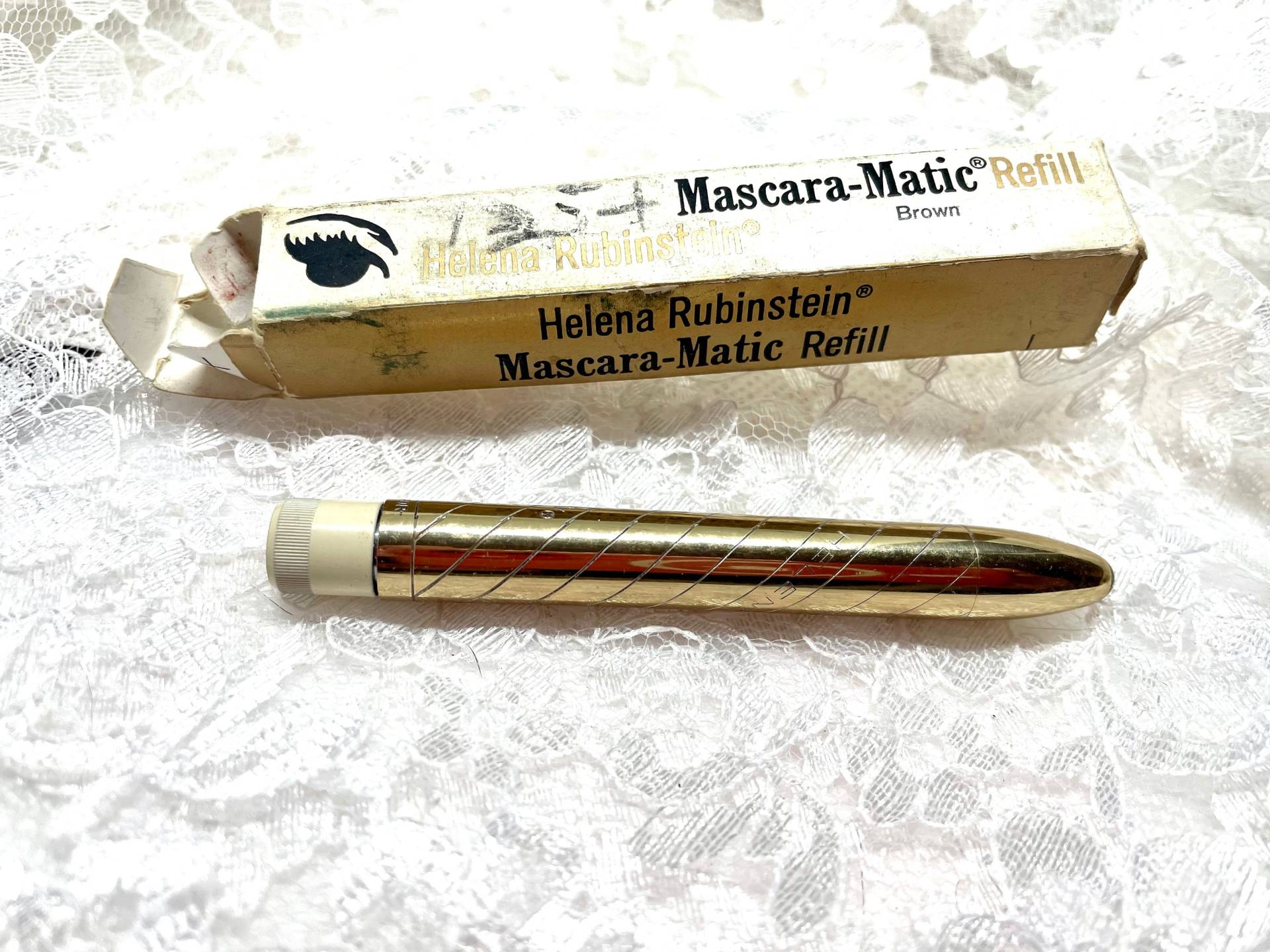 2 Vintage Schminkstücke Helena Rubinstein Refill Für Mascara Matic Smaragdgrün Und Braun Mit Original Boxen Stück Verschiedene Farben von Etsy - CompactQueen