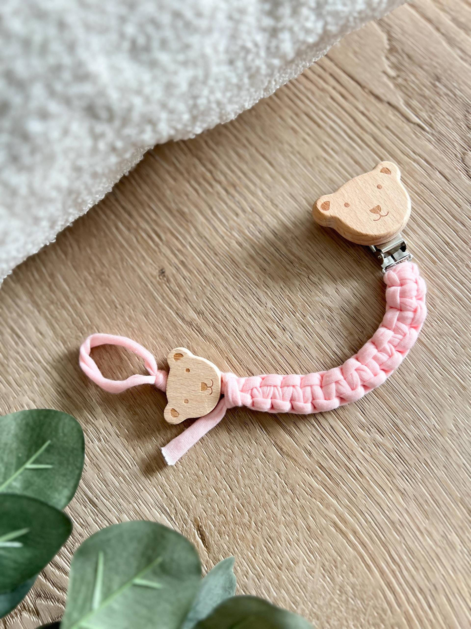 Schnullerkette Baby, Holz Bär, Rosa, Jersey Baumwolle Stoff, Geschenk Zur Geburt, Tier Bären Anhänger, Neugeborenes, Babygeschenk von Etsy - CosyHavenDE