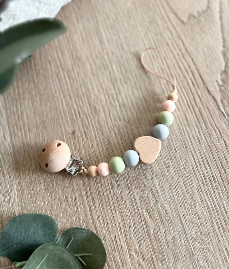 Schnullerkette Baby, Holzperlen Mit Holz Elefant, Grau/Beige Häkelperlen, Geschenk Zur Geburt, Tier Anhänger von Etsy - CosyHavenDE