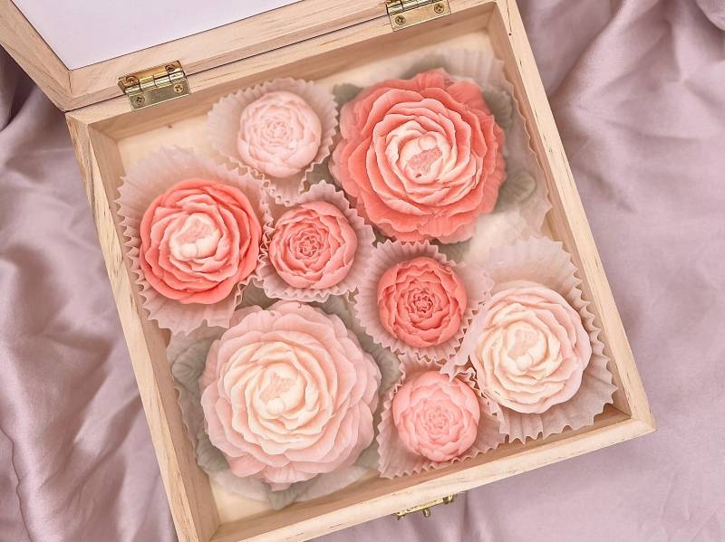 Gift Box Soaps For Mother's Day With Roses in A High-Quality Wooden von Etsy - CottageandRose