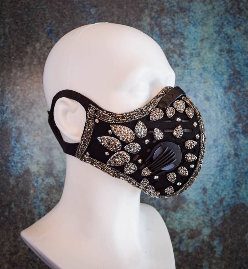 strass Verziert Schutzstaub Maske Mit Filter, Schwarze Gunmetal Halloween-Maske von Etsy - CraftExplosionCZ