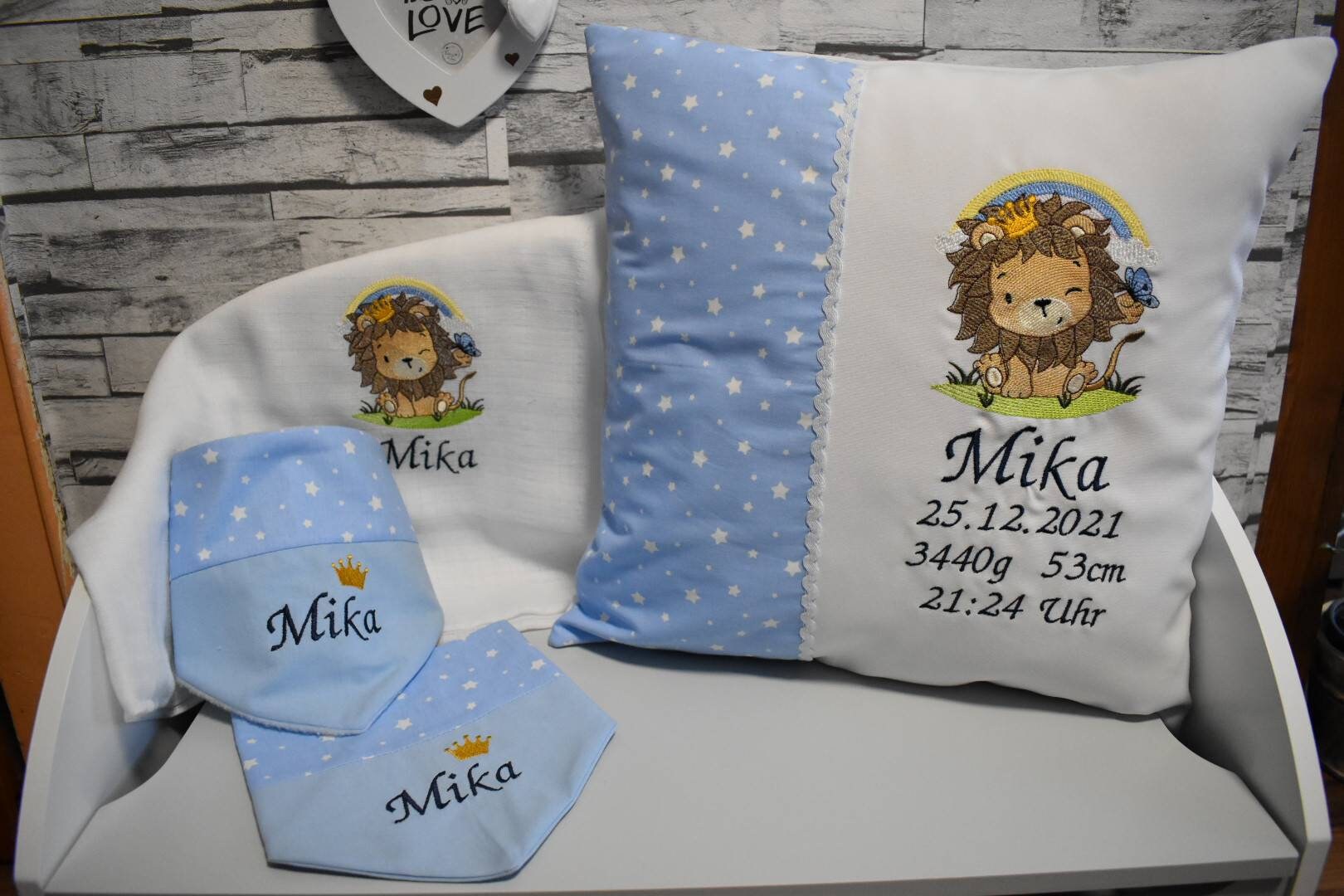 Neugeborenenset Mit Namen Löwe Blau Krone Kissen, Spucktuch/Mullwindel, Halstücher Sommer & Winter Babyset Baumwolle 4-Tlg Geschenk von Etsy - CreativeCreatorDE