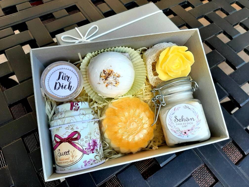 Geschenkbox Für Frauen Freundin Wellnessbox Geburtstagsgschenk, Muttertag, 6 Handgem. Vegane Beautyartikel Mit Vintagedose, Spa Relaxbox von Etsy - CreativesoapsKunst