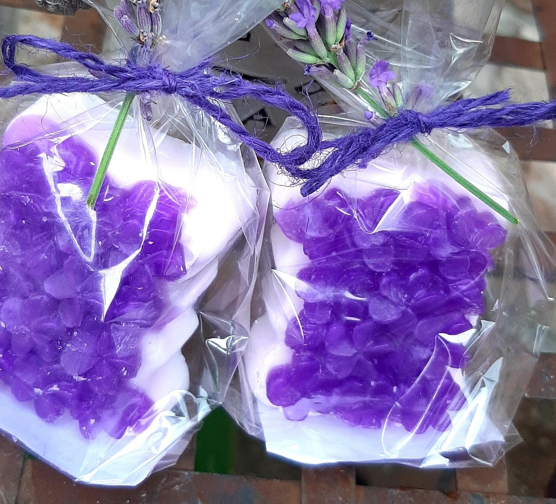 Lavendelseifen 2 Er Set Handgemacht, Aus Sheabutterrohseife Im Hübschen 3D-Design, Lavendelduft, Vegan, Hautpflegend Jeweils Als Seifen Lavendelseifen 2 Er Set Handgemacht, Aus Sheabutterrohseife Im Hübschen 3D-Design, Lavendelduft, Vegan, Hautpflegend Jeweils Als Seifen von Etsy - CreativesoapsKunst