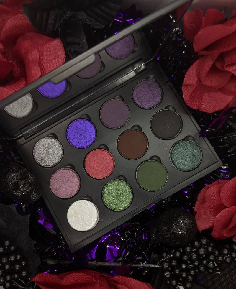 The Baleful Bog - 12 Eyeshadow Palette/Bundle Lila, Rot, Grün von Etsy - DandyLionsCo