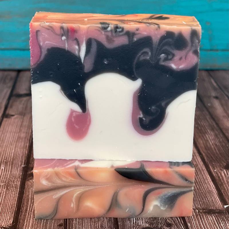 Seifenstück | Schwarze Himbeere Vanille Handgemachte Vegane Seife Fruchtig Duftende Sheabutter Luxus Dekoratives Selbstgeschenk von Etsy - DandySoap