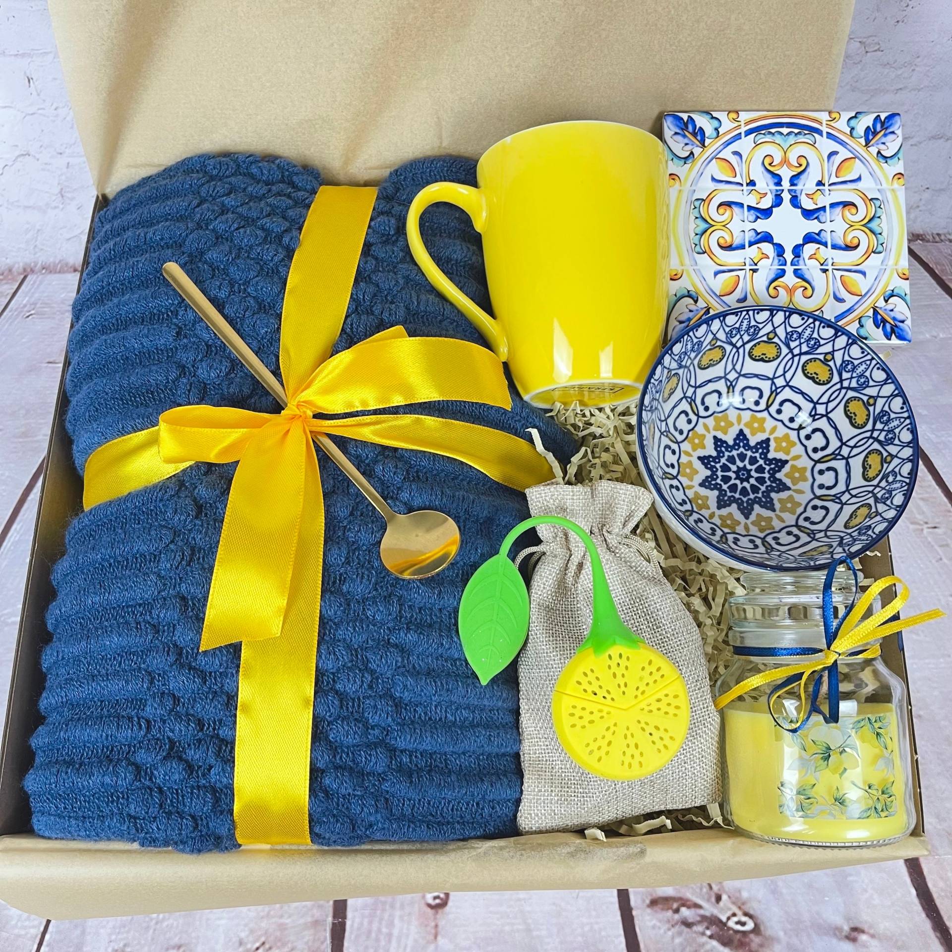 Geschenkbox "Gruß Aus Amalfi", Geburtstagsgeschenk, Beste Freundin, Geschenk Für Mama, Geschenkkorb, Frauen, Geschenkset Oma Geschenkbox "Gruß Aus Amalfi", Geburtstagsgeschenk, Beste Freundin, Geschenk Für Mama, Geschenkkorb, Frauen, Geschenkset Oma von Etsy - DarDariBox