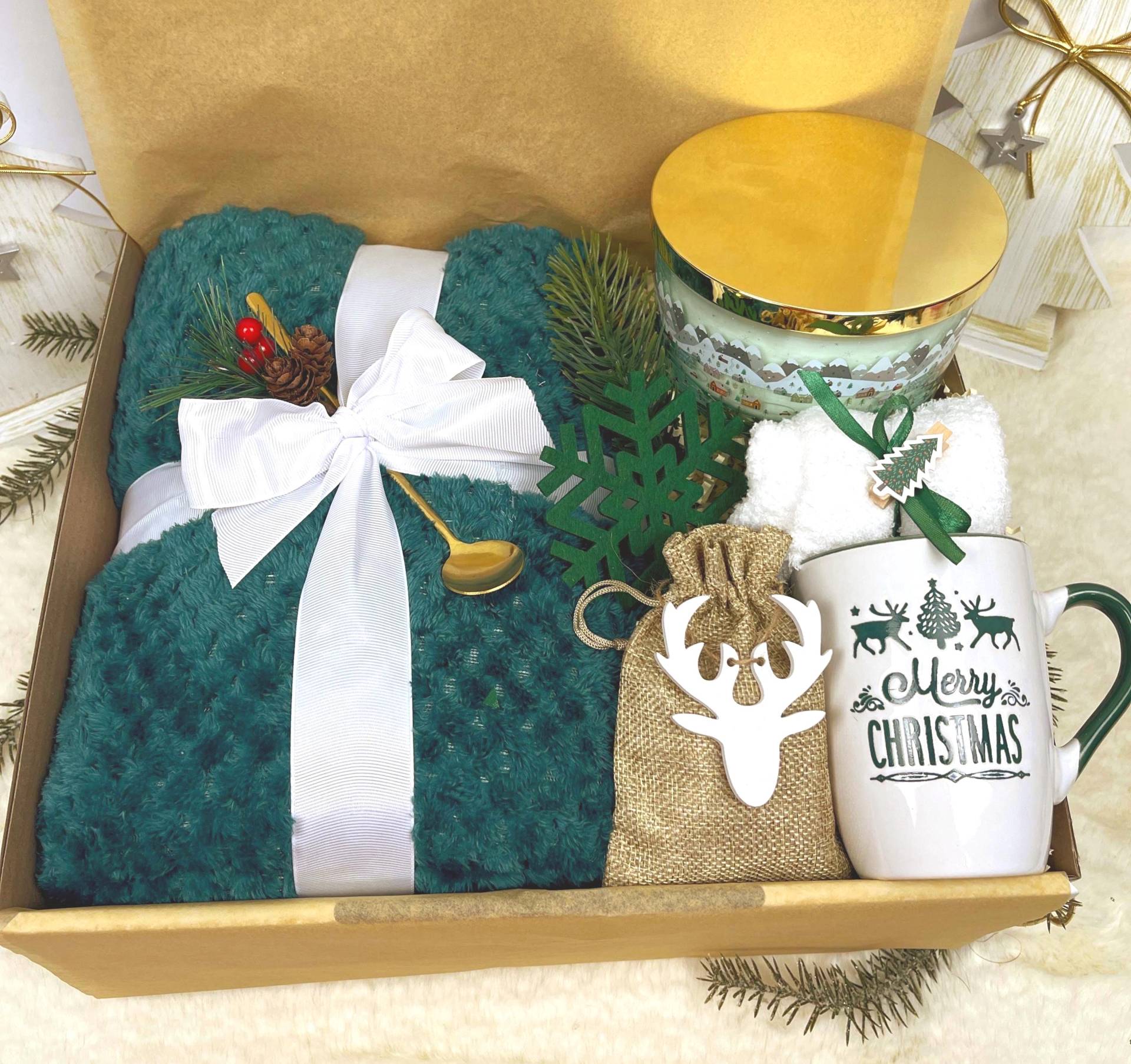 Weihnachtsgeschenkbox, Wohlfühlset, Kuscheliger Winterset, Personalisierte Karte, Geschenkset, Kuscheldecke, Geschenkbox, Duftkerze, Geschenk Weihnachtsgeschenkbox, Wohlfühlset, Kuscheliger Winterset, Personalisierte Karte, Geschenkset, Kuscheldecke, Geschenkbox, Duftkerze, Geschenk von Etsy - DarDariBox