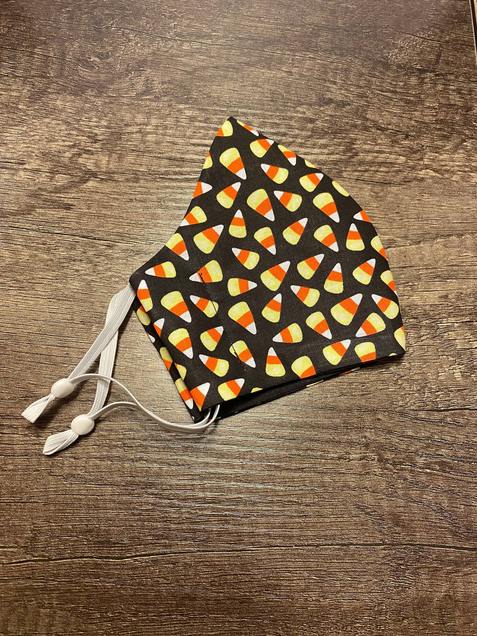 Verstellbare Halloween Gesichtsmaske, Candy Corn von Etsy - DarnCuteDesignsCo