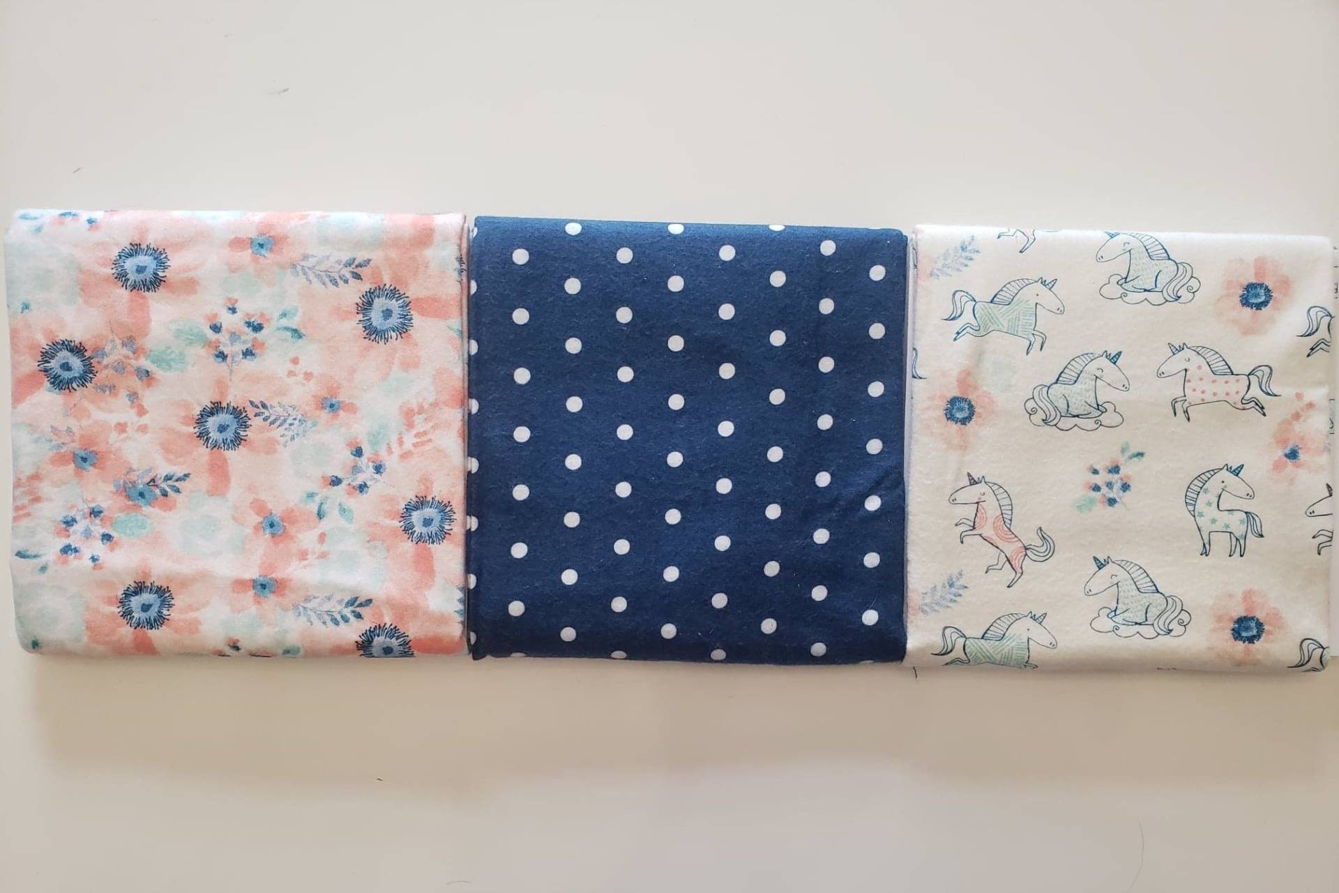 Große Benutzerdefinierte Baby-Leinen - Marine & Koralle Einhörnchen von Etsy - DeMossvilleLane