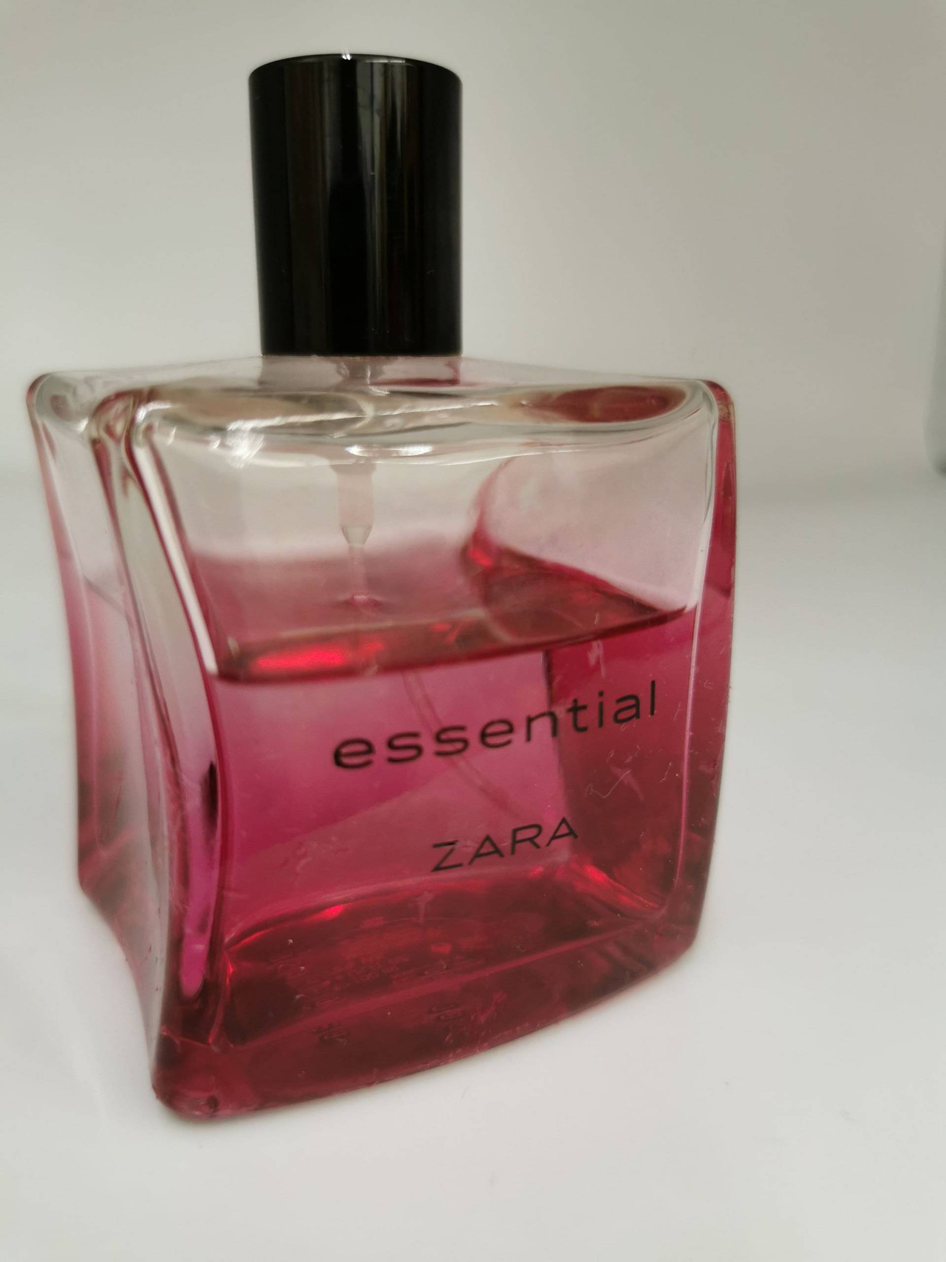 Zara Essential Eau De Toilette Natural Spray 100 Ml Gebraucht Verpackung Nicht Vorhanden, Füllstand Ca 60 % von Etsy - Dekofisch