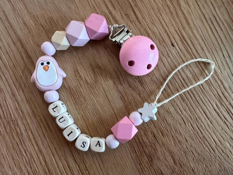 Schnullerkette Mit Namen Personalisiert Und Pinguin Als Geschenk Zur Geburt Oder Taufe von Etsy - DesignVJ