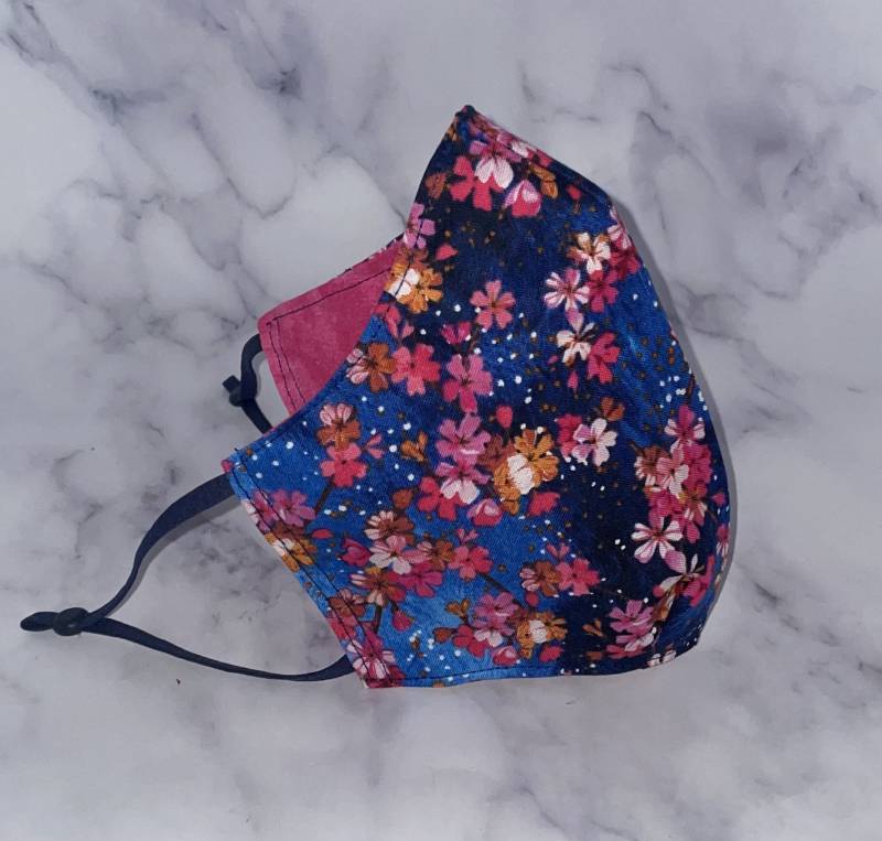 Kirschblüten | Blume Blaue Gesichtsmaske | Baumwolle Wiederverwendbar Waschbar Filtertasche von Etsy - DesignsByJMoB