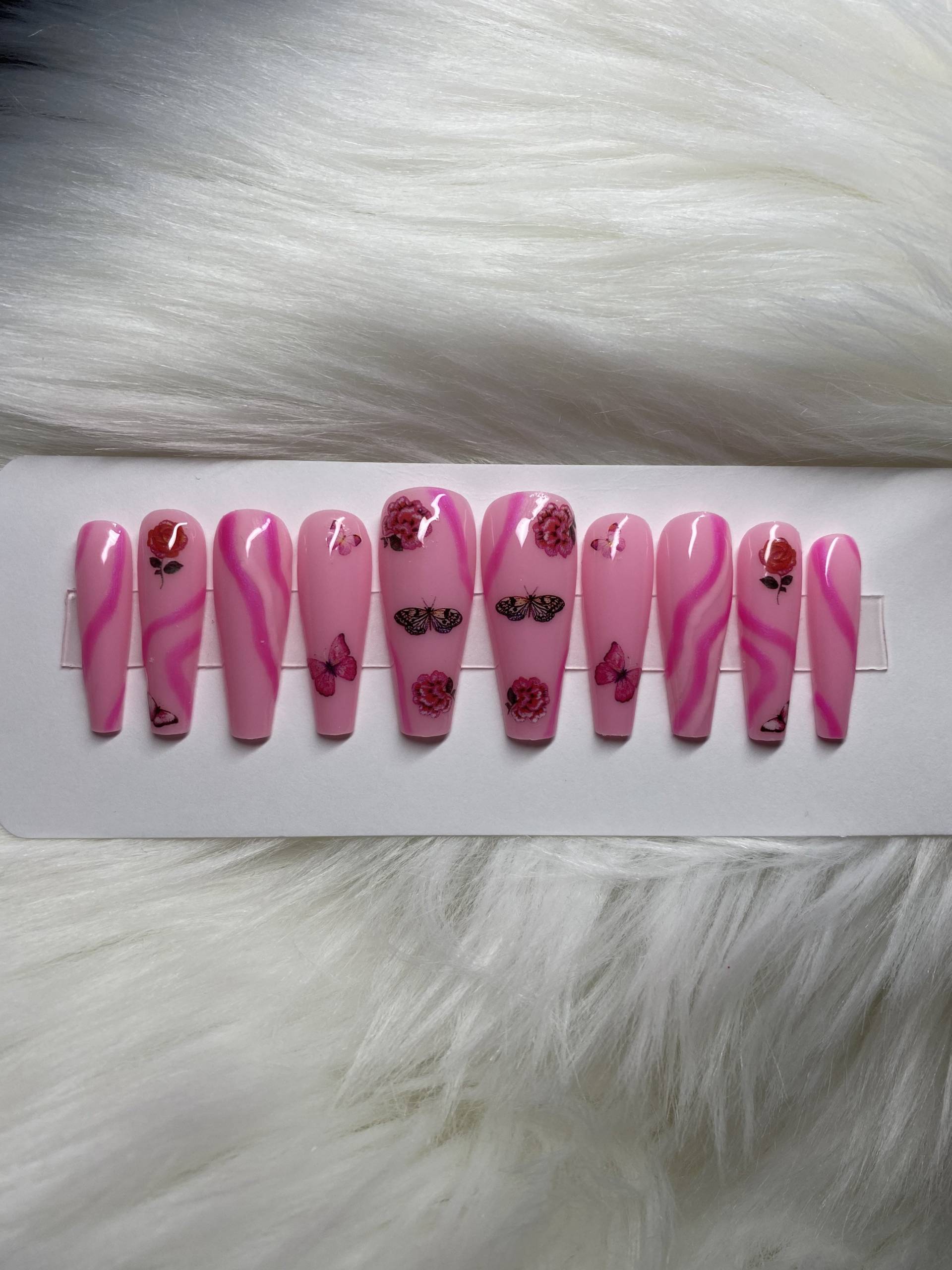 Pink Press On Nails von Etsy - Dianailstudio