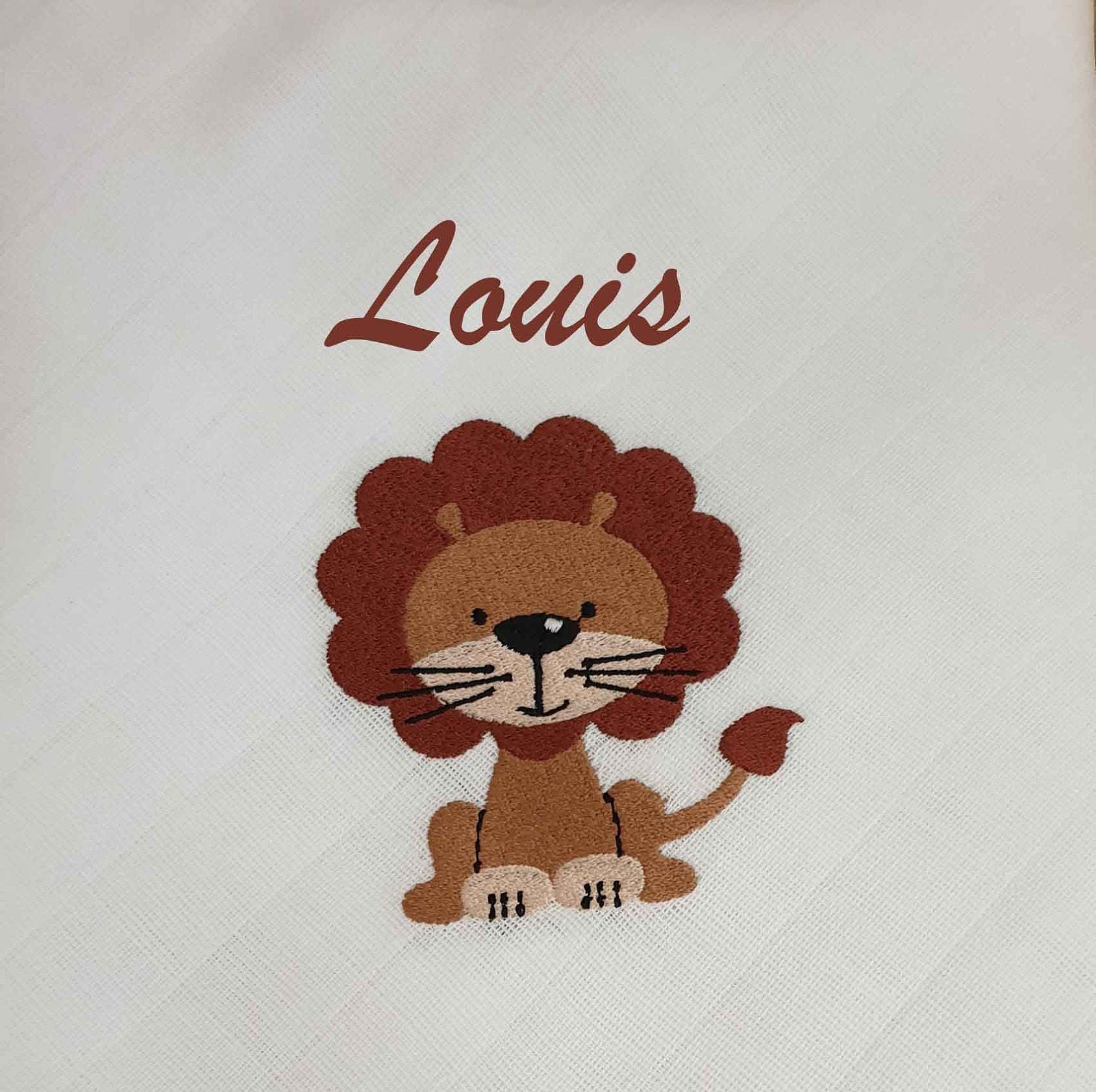 Mullwindel Spucktuch Löwe Sternzeichen Mit Namen W260 Mullwindel Spucktuch Löwe Sternzeichen Mit Namen W260 von Etsy - DieWichtelstickerei