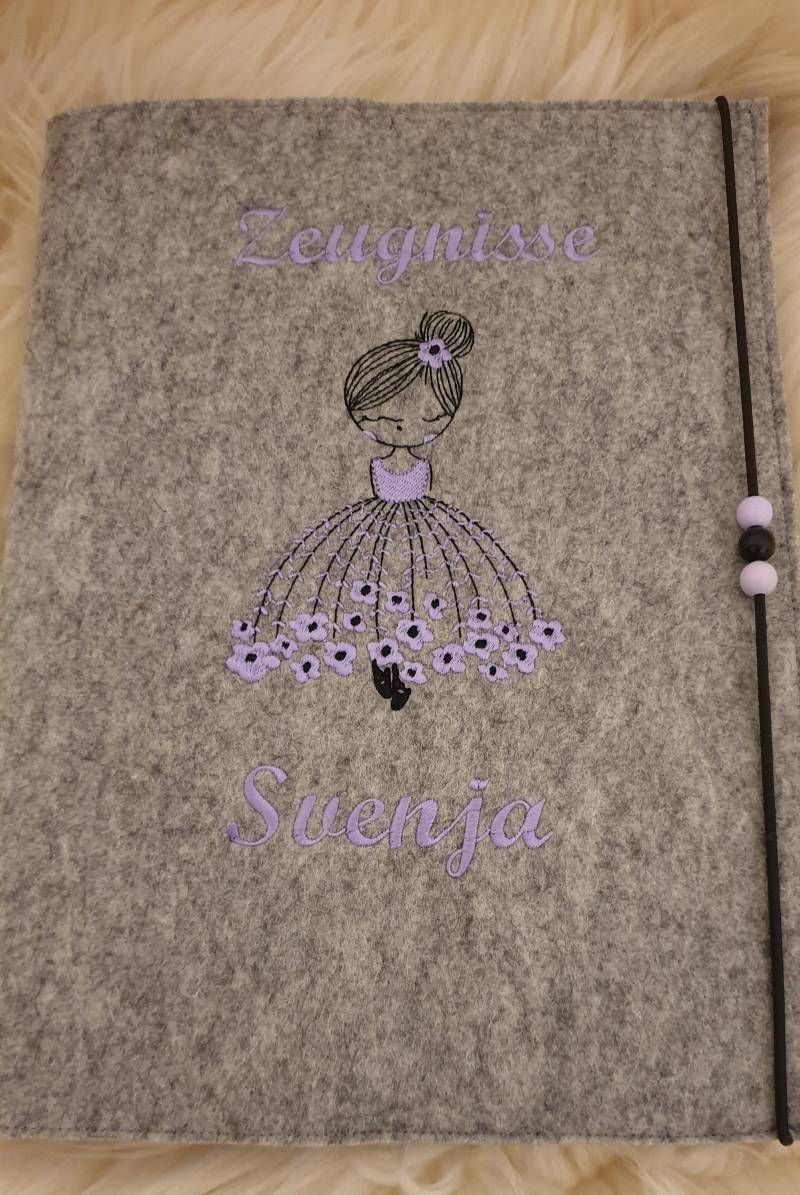 Zeugnismappe Ballerina Mädchen Blumen Flieder Mit Namen W96 von Etsy - DieWichtelstickerei