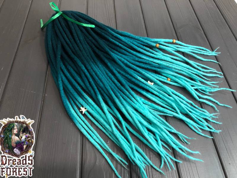 Geschenkset Mit Dreadlocks Aus Wolle in Ombre-Dunkelsmaragdgrün, Türkis Und Mintgrün von Etsy - DreadsForest