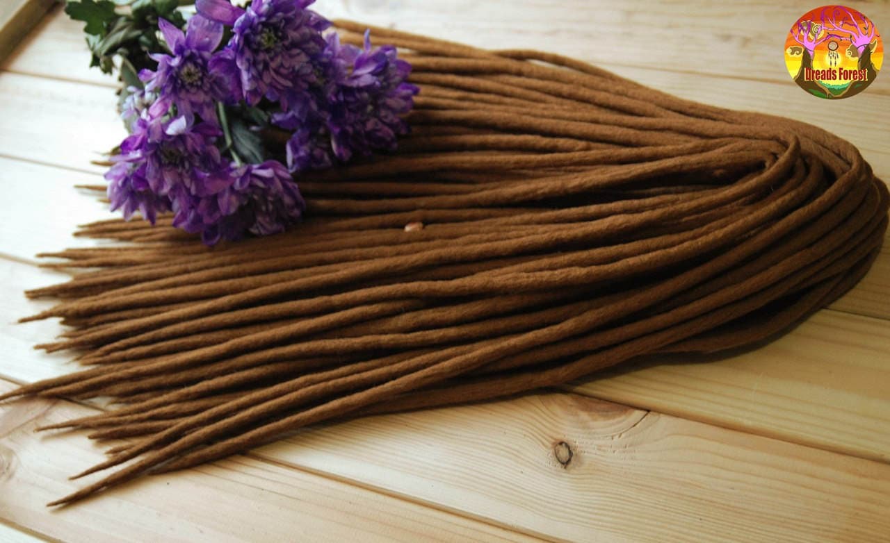 Hellbraun Wolle Doppelte Enden Mit Free Holz Perlen Hellbraun Wolle Doppelte Enden Mit Free Holz Perlen von Etsy - DreadsForest