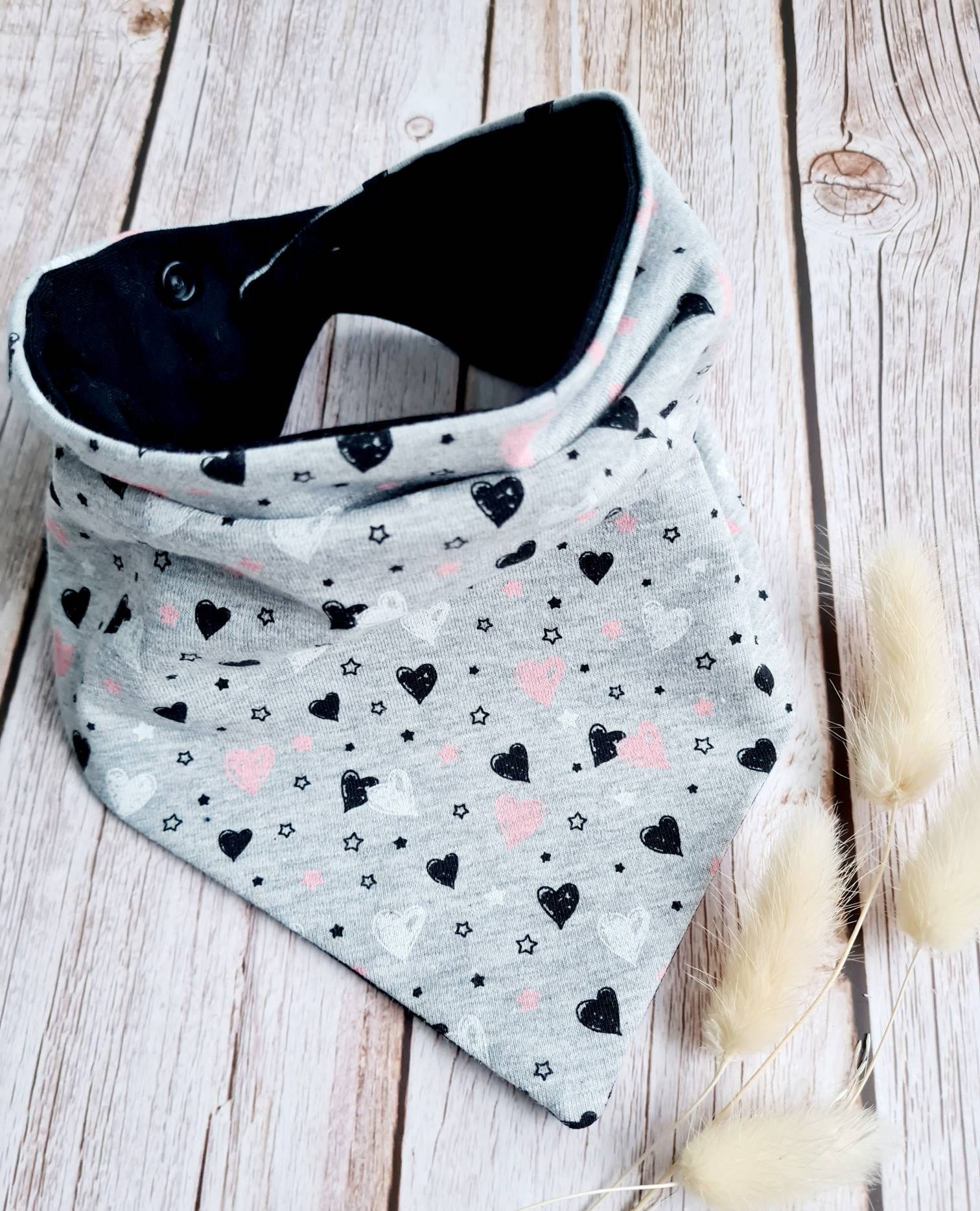 Halstuch Schal Dreieckstuch Herzchen Schwarz Grau Mädchen Oder Baby 62 68 74 80 86 92 98 104 110 Handmade Halstuch Schal Dreieckstuch Herzchen Schwarz Grau Mädchen Oder Baby 62 68 74 80 86 92 98 104 110 Handmade von Etsy - ETStoffzauber