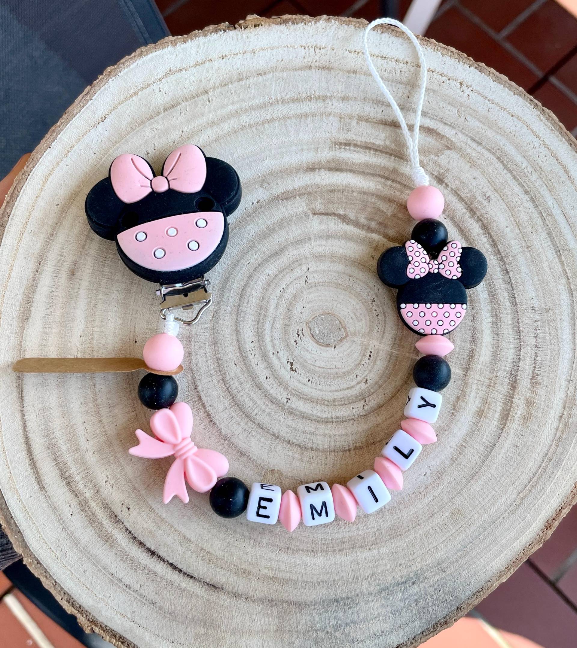 Schnullerkette Mit Namen/Mädchen M Mouse Personalisiert Maus Geschenk Zur Geburt Nuckelkette Schnullerkette Mit Namen/Mädchen M Mouse Personalisiert Maus Geschenk Zur Geburt Nuckelkette von Etsy - EdelGefaedelShop
