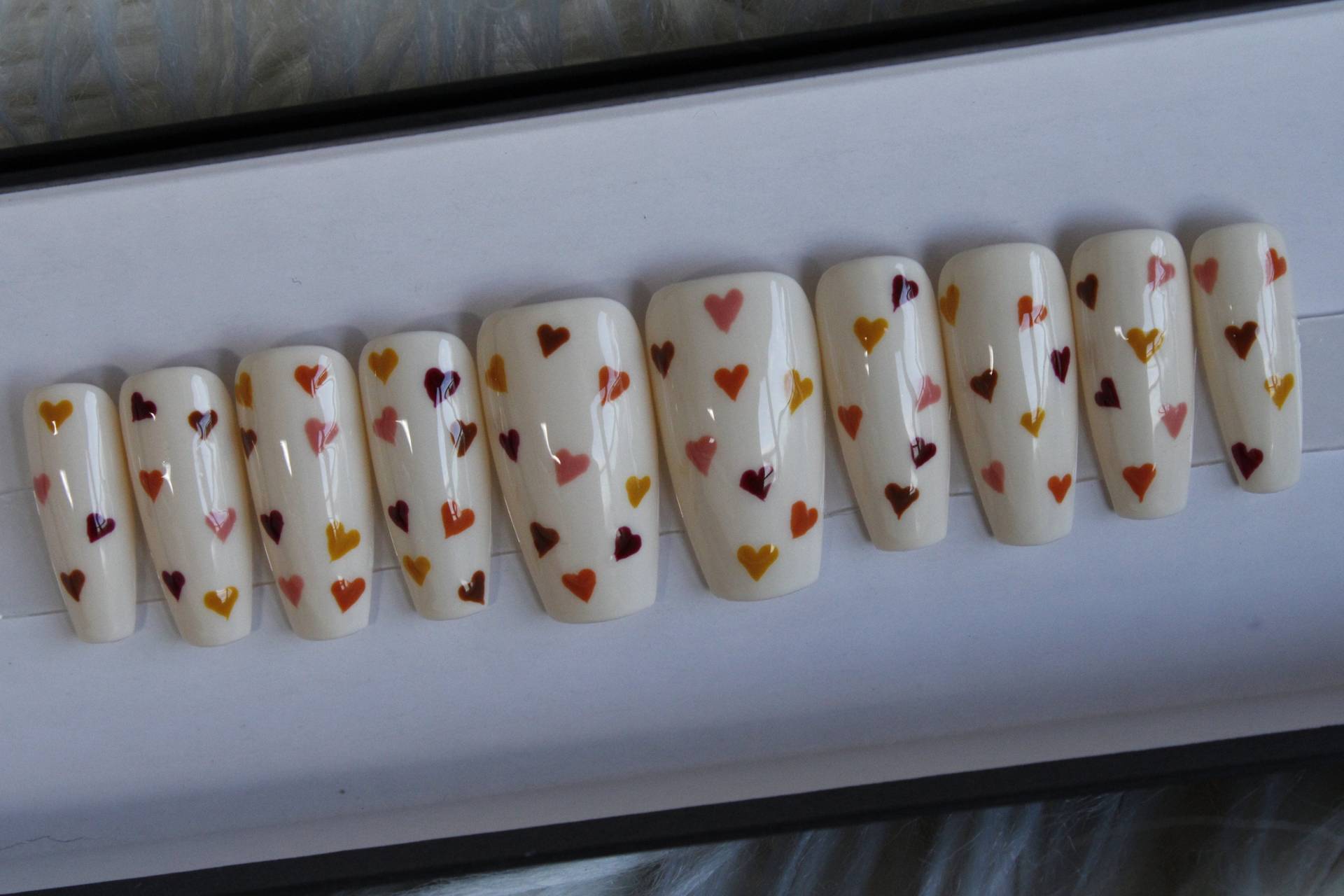 Herbst Herz Press On Nails - 10 Oder 20 Stück Herbstfarbenes Mini Heart Nail Set von Etsy - EdgeNail