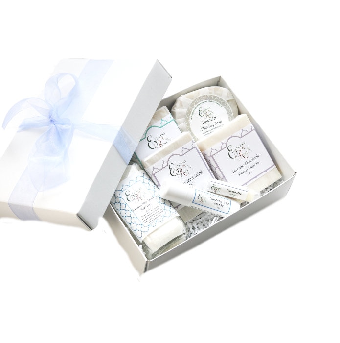 Lavendel Spa Geschenk-Set Rasierseife, Lotion Bar & Badesalz Lavendel Spa Geschenk-Set Rasierseife, Lotion Bar & Badesalz von Etsy - ElegantRoseBoutique
