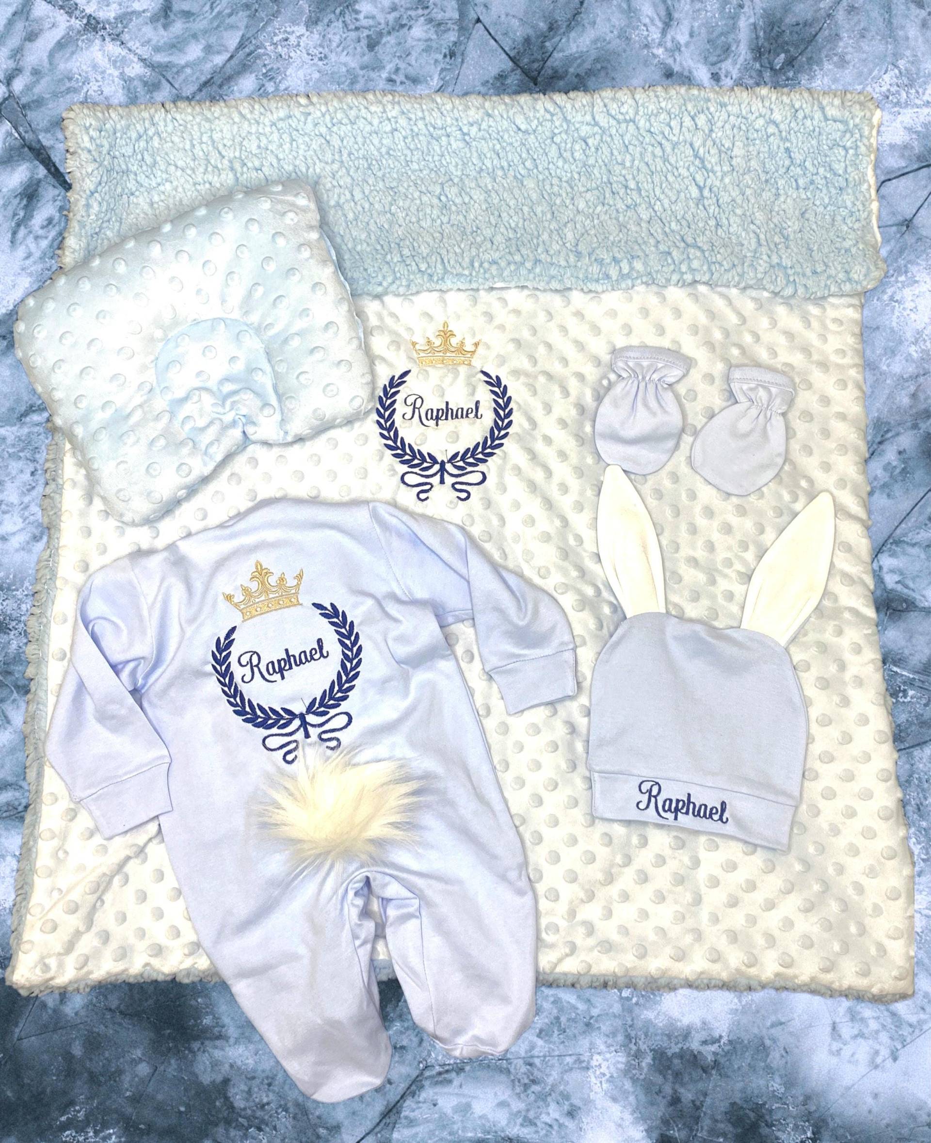 Baby Strampler Set Body Mit Namen Geburtstag Geschenk Für Schwangere Personalisiertes von Etsy - ElmasBoutiqueShop