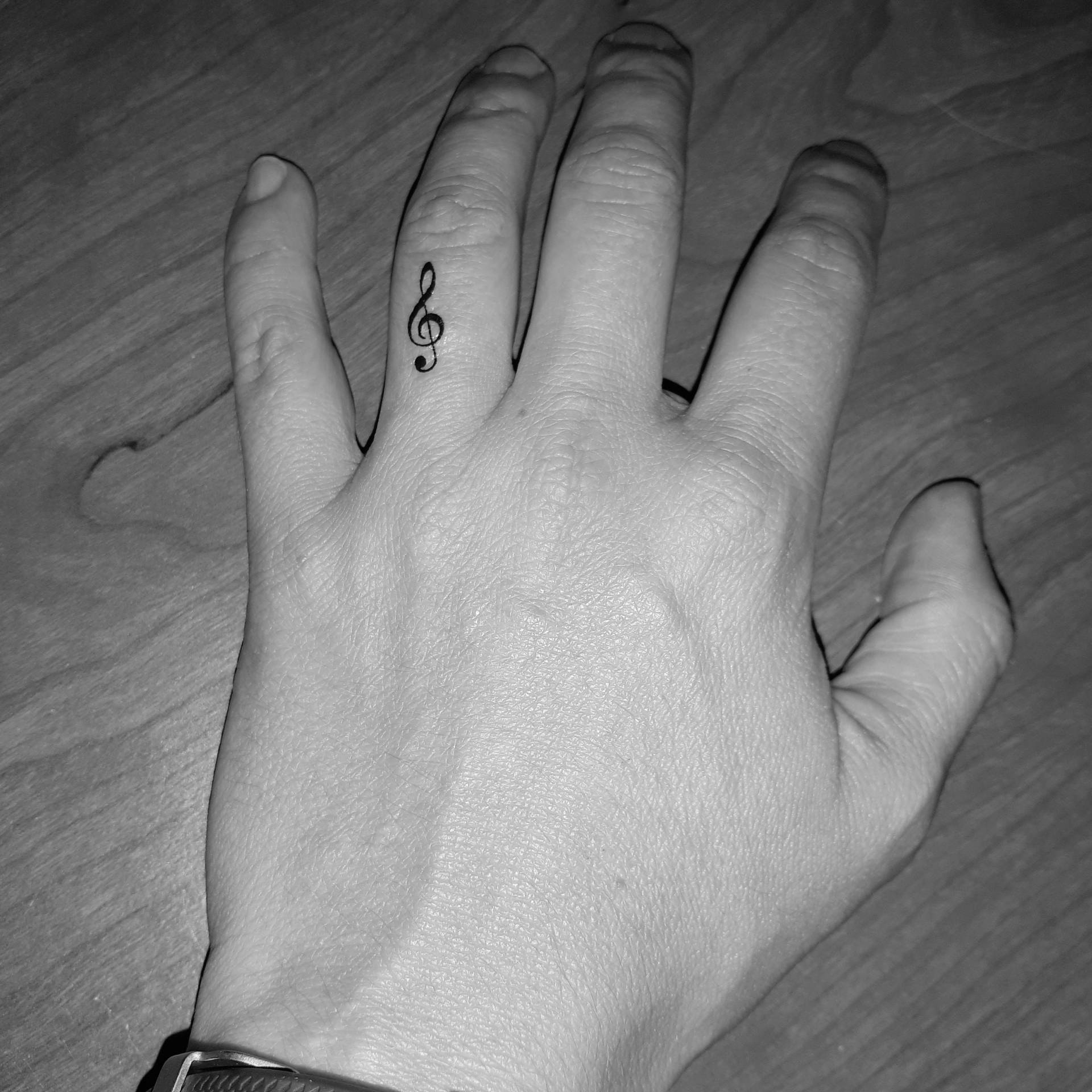 14 Temporäre Tattoos Der Violinschlüssel/Musiknote Fingertattoos Tattoo Fake Schwarz 14 Temporäre Tattoos Der Violinschlüssel/Musiknote Fingertattoos Tattoo Fake Schwarz von Etsy - ElyZeSHOP