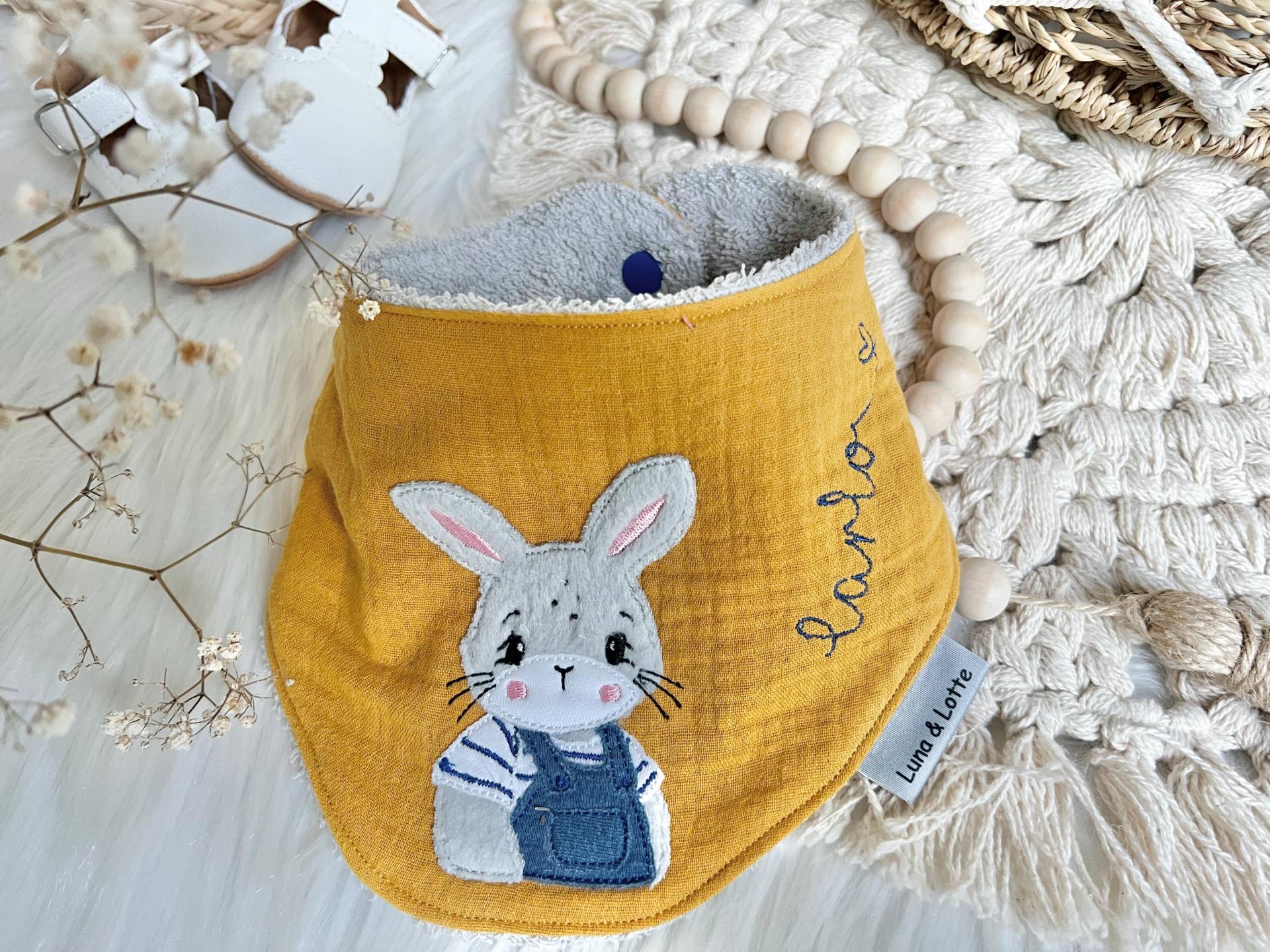 Hase Bo Musselintuch Senfgelb von Etsy - EmiliasTraumwerkstat