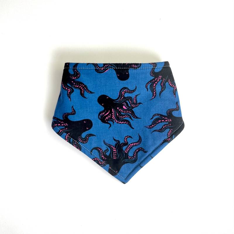 Kraken Blau Baby Lätzchen. Unisex Bandana Lätzchen Mit Oktopus Muster. Super Weiches Zum Beißen. Sabber Fleece Und Baumwolle von Etsy - EmmaNealeHandmade