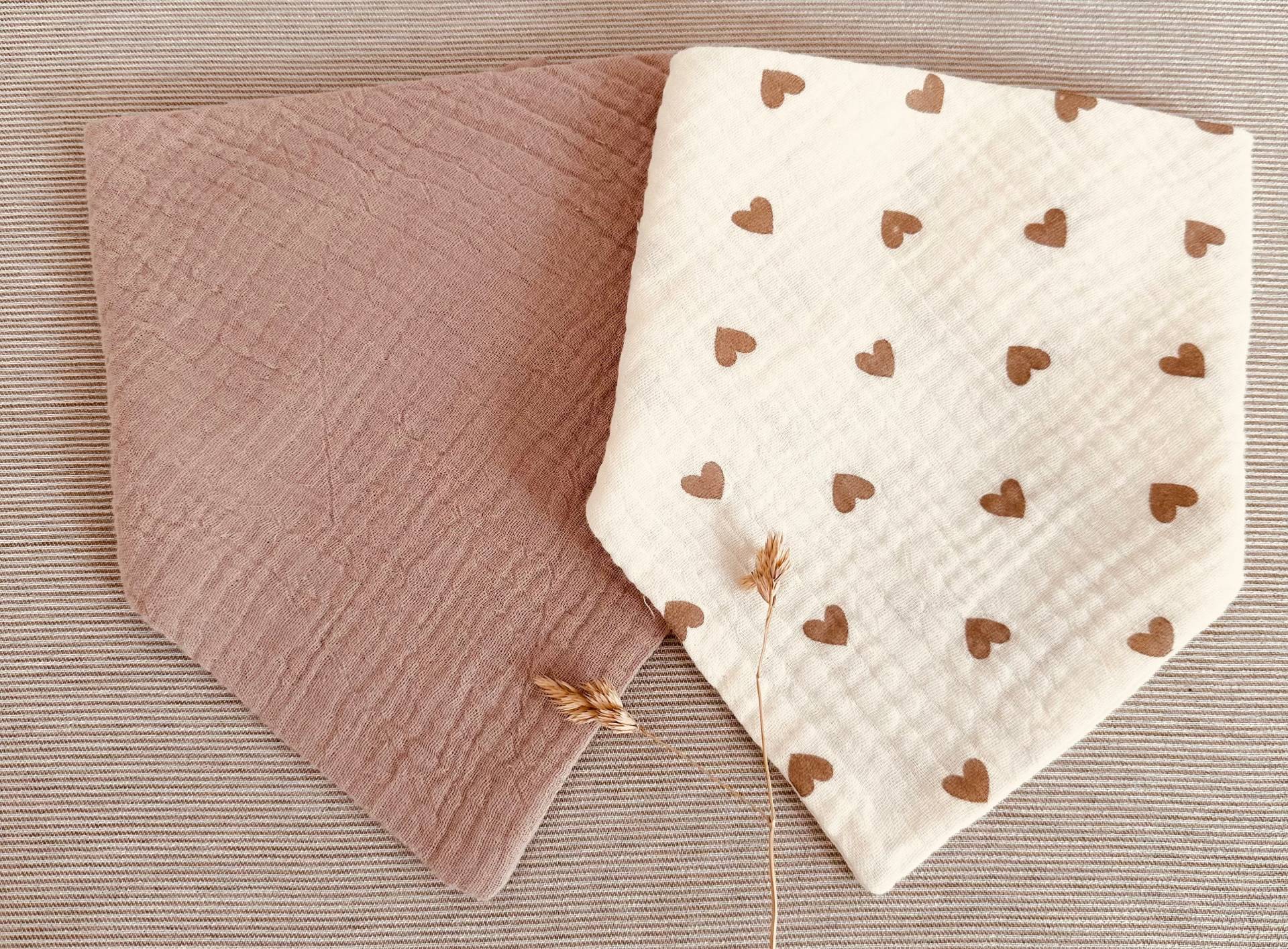 Personalisierte Dreieckstücher, Musselintuch Baby, Halstuch Dreieckstuch Babygeschenke, Baby Halstuch Personalisierte Dreieckstücher, Musselintuch Baby, Halstuch Dreieckstuch Babygeschenke, Baby Halstuch von Etsy - EmmaundAntonShop