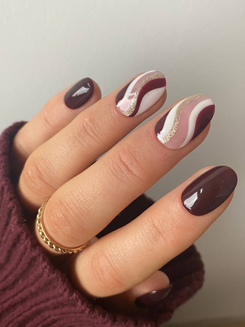 Burgundy Swirl Custom Press On Nails | Herbst Luxus Falsche Nägel Stick von Etsy - Enroutenails