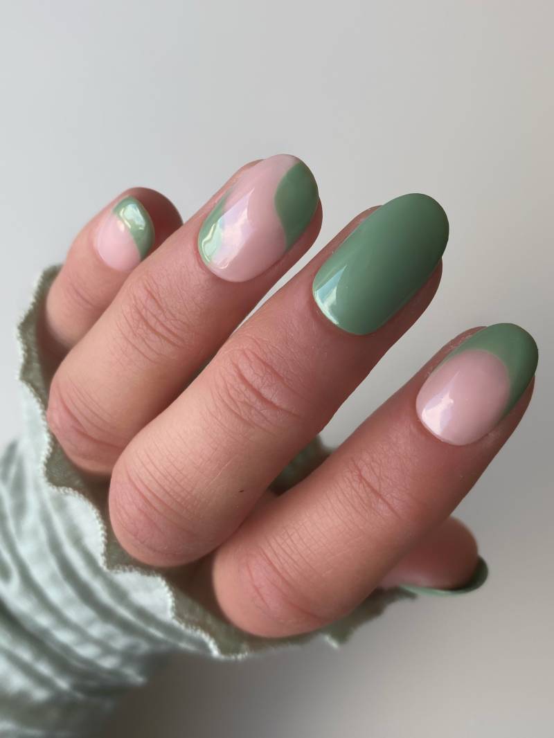 Sage Swirl Und French Custom Press On Nails | Grüne Frühlings-Falsche Nägel Runde Kurze Stick von Etsy - Enroutenails