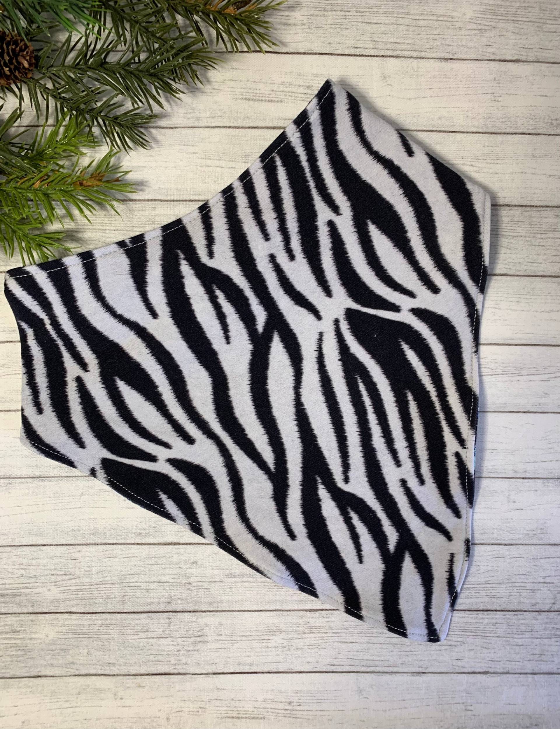 Zebrastreifen Bandana Bib Großes Kind Selten Krankheit Tag Besondere Bedürfnisse Teenager Wasserdicht Sabbern Lätzchen Erwachsene Würde Schal von Etsy - EspeciallyUniqueInc