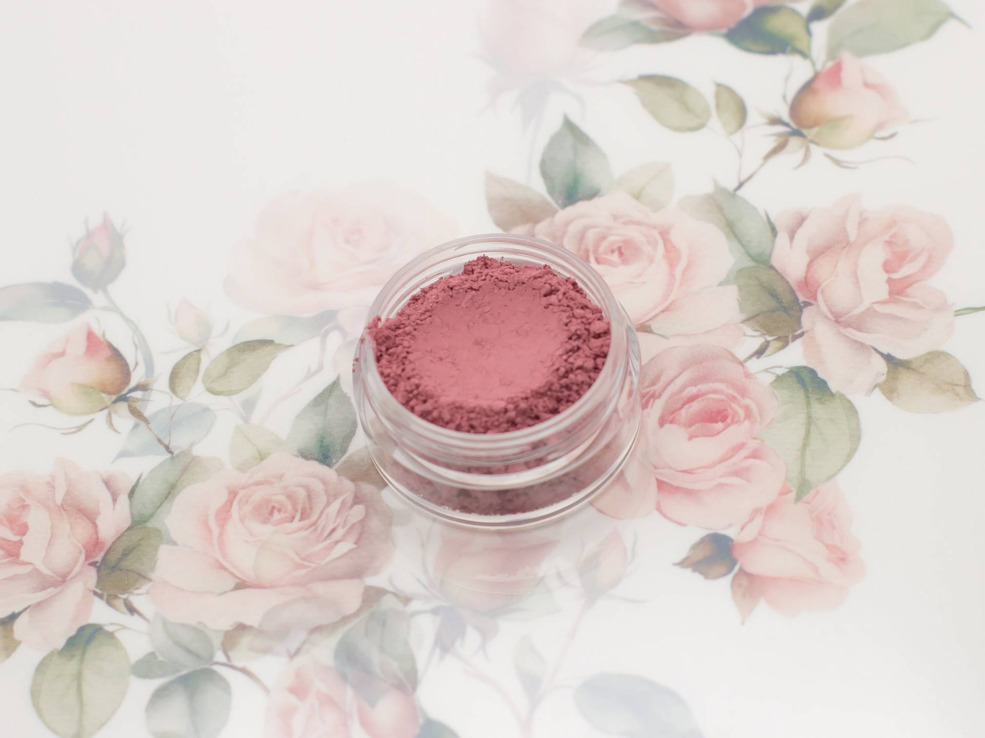 Matte Pink Eyeshadow - "Jest" Vegan Mineral Make-Up." von Etsy - Etherealle