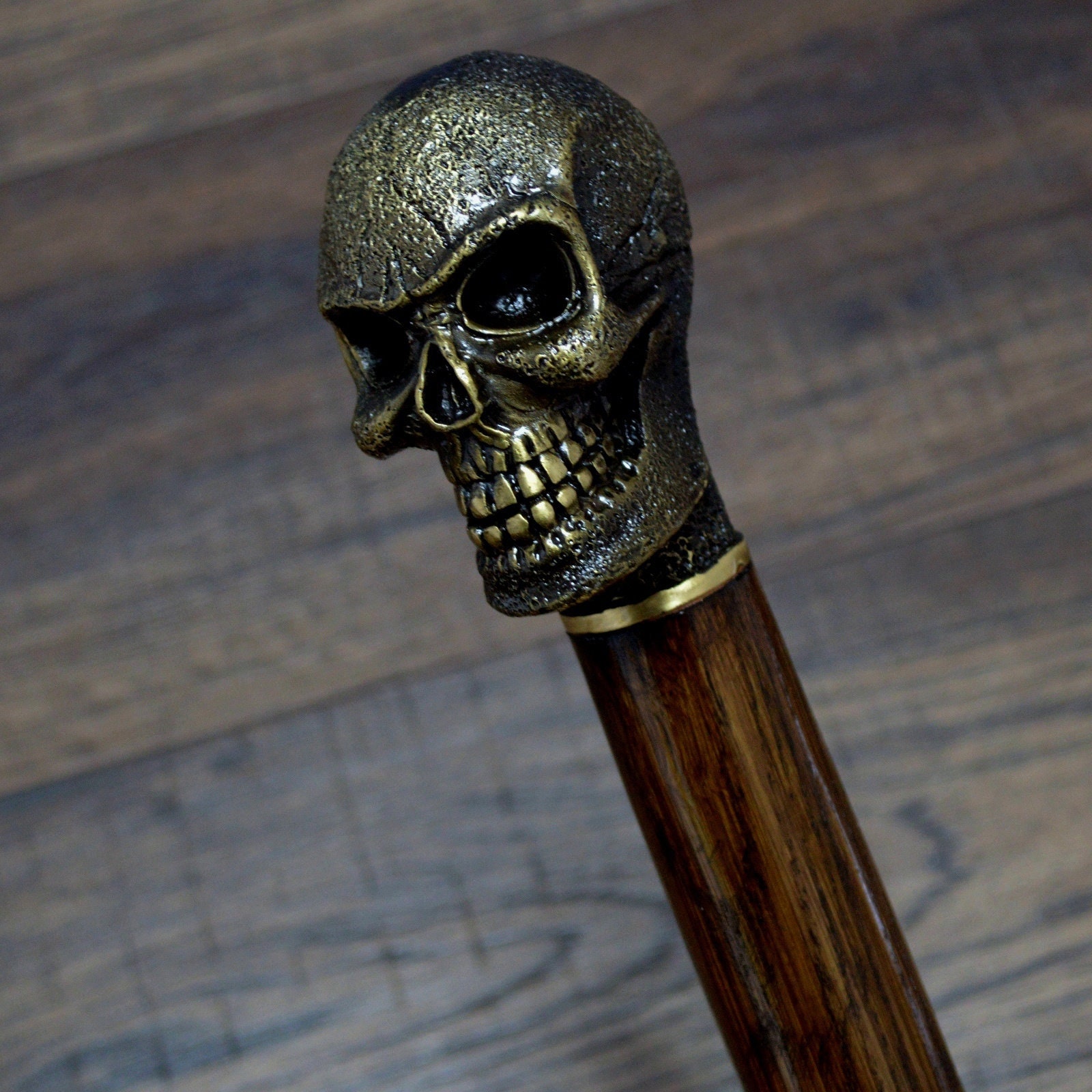 Totenkopf Bronze Gehstock Holzstock Spazierstock Handgefertigter Exklusiv Und Unikat Totenkopf Bronze Gehstock Holzstock Spazierstock Handgefertigter Exklusiv Und Unikat von Etsy - ExclusiveCane