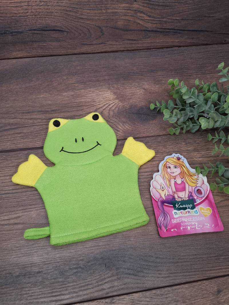 Kinder Waschhandschuh Frosch Mit Namen, Individuell Bestickt, Badehandschuh, Waschlappen Personalisiert Einem Kleinen Badezusatz von Etsy - FOOTPRINTGeschenke