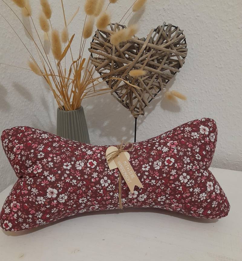 Leseknochen Nackenkissen 36x18 cm Handmade Blumen Beere von Etsy - FadenSpektakel