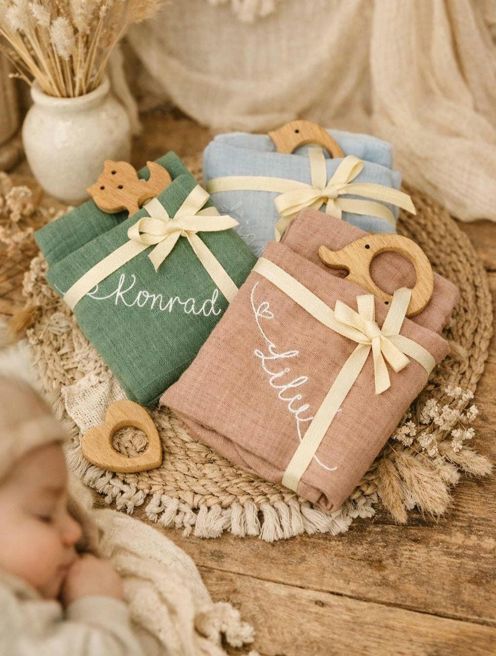 Mulltuch Mit Namen Personalisiert - Musselintuch Baby Geschenk Zur Geburt Mulltuch Mit Namen Personalisiert - Musselintuch Baby Geschenk Zur Geburt von Etsy - Family36Shop