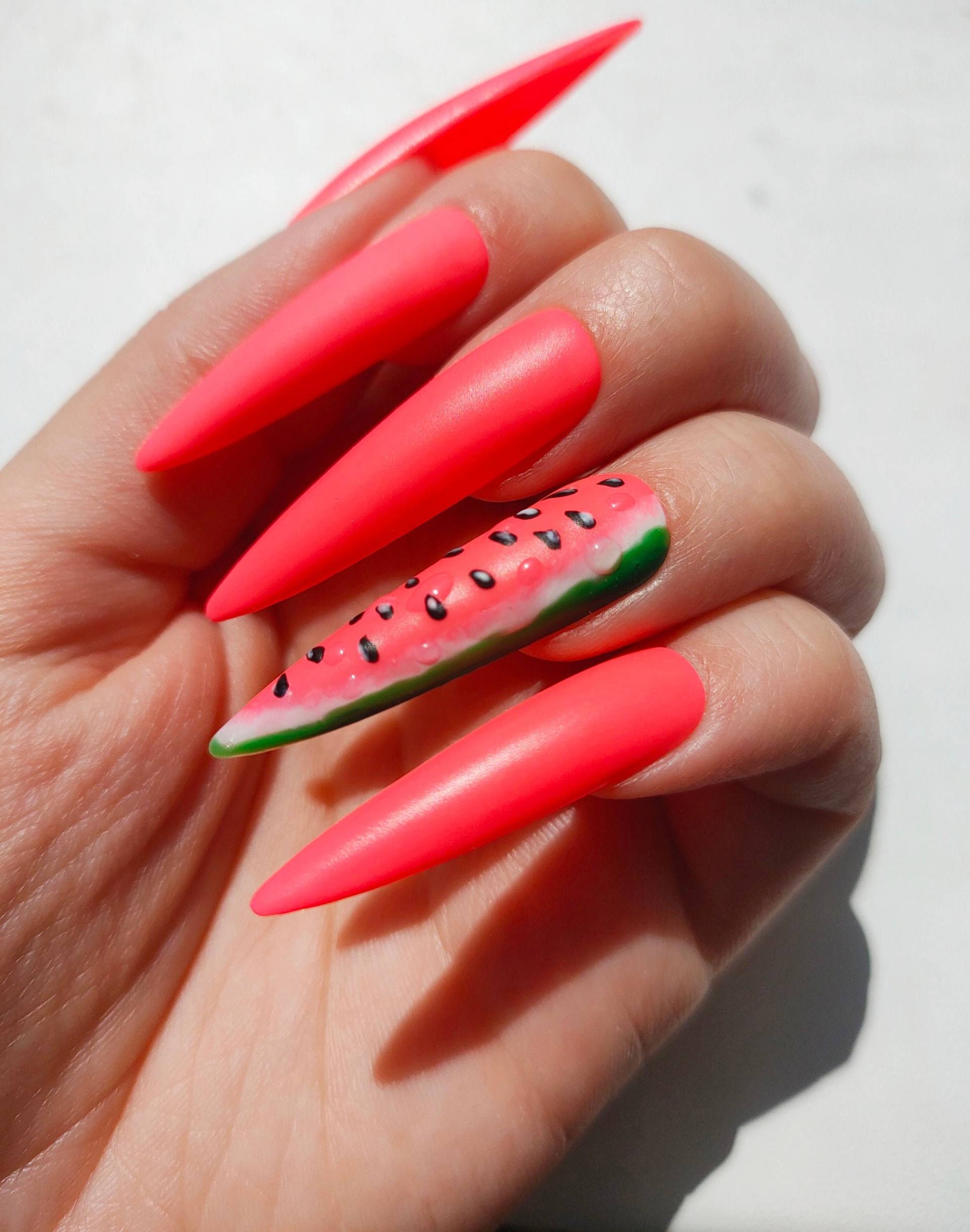 Wassermelonenzuckernägel Aufdrücken von Etsy - FejkiNails