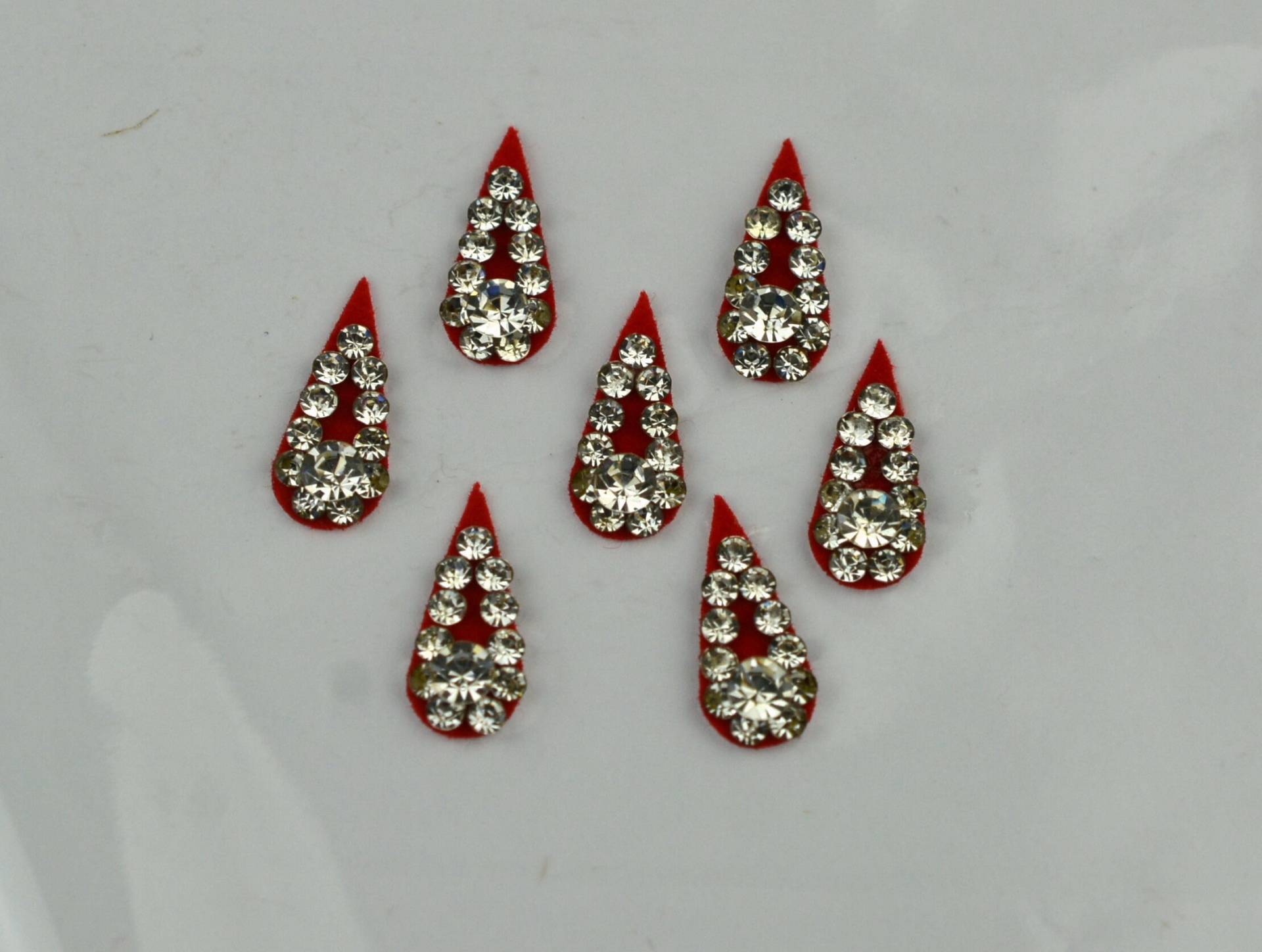 Teardrop Red Diamond Bindi Pack, Wedding Bindi, Punjabi Face Bindis, Body Jewels, Selbstklebendes Tattoo, Mädchen Geschenk von Etsy - FeminaDeals