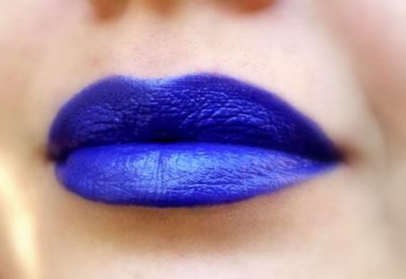 Medusa - Blau Mit Violettem Ton Cremiger Lippenstift Natürlich Glutenfrei, Frisch Handgemacht Medusa - Blau Mit Violettem Ton Cremiger Lippenstift Natürlich Glutenfrei, Frisch Handgemacht von Etsy - FierceMagenta