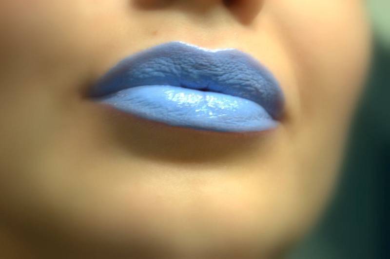 Permafrost - Hellblauer Cremiger Lippenstift Natürlich Glutenfrei Handgemacht Ohne Tierleid Permafrost - Hellblauer Cremiger Lippenstift Natürlich Glutenfrei Handgemacht Ohne Tierleid von Etsy - FierceMagenta